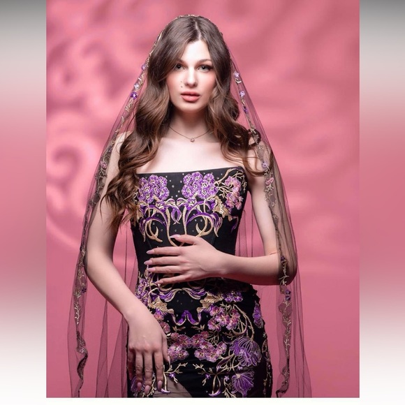 Lucia’s Sarto ♍️ long vail, red carpet, black floral purple wedding bridal bride main image 5